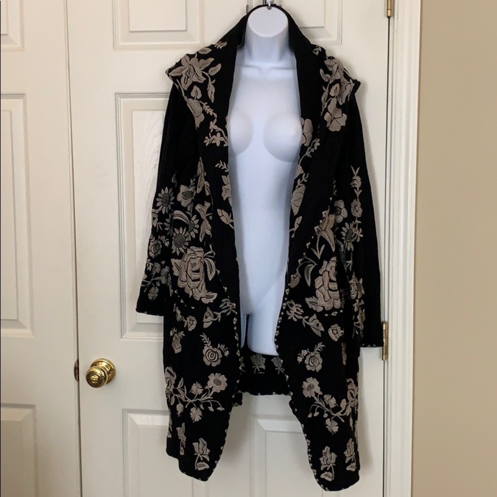 Johnny Was Cotton Embroidered Topper